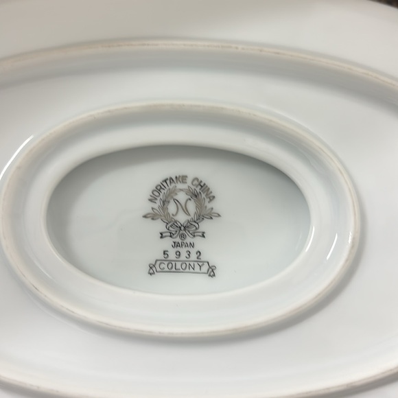 Noritake China “Colony” white gravy bowl - Picture 2 of 3